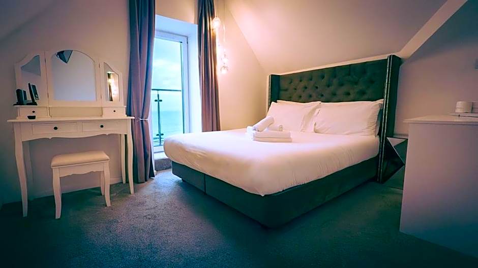 Newquay Beach Hotel by Sunday