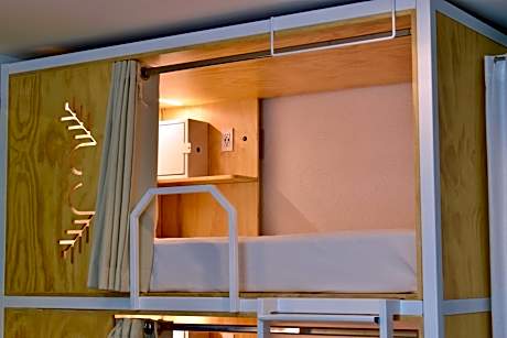 Bed in 4-Bed Mixed Dormitory Room