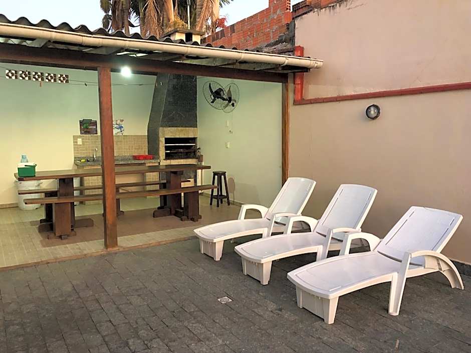 Bela casa, com internet, piscina e churrasqueira para descansar e desfrutar, dias de paz