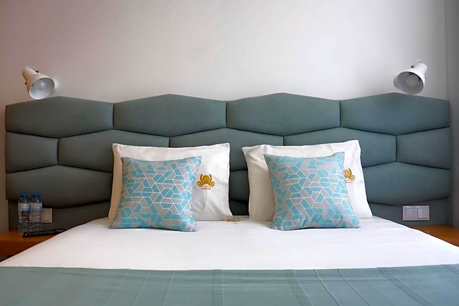 Soldouro Train Suites