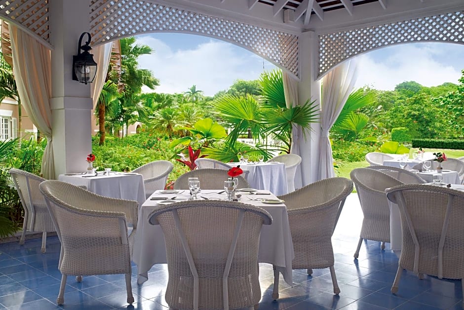 Couples Sans Souci All Inclusive