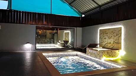 GOGO's BALI POOL PARTY VILLA