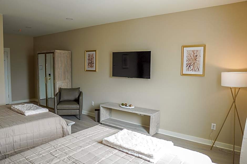 Hotel Whiskey in Pascagoula