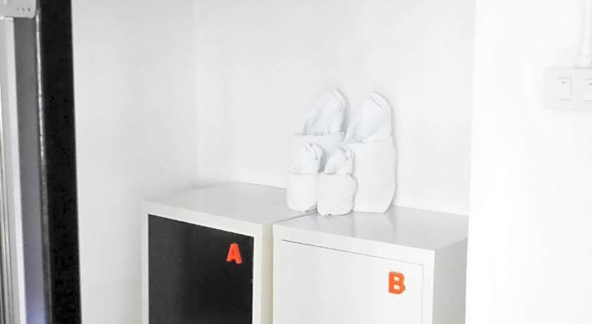 Tiny Taladnoi Hostel