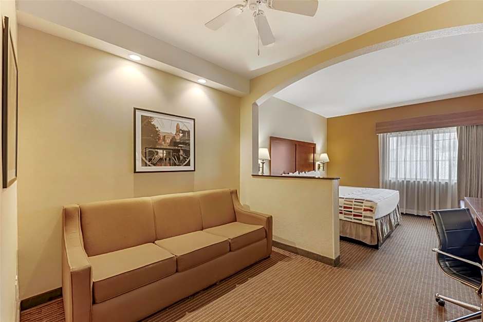 Best Western Alamo Suites Downtown