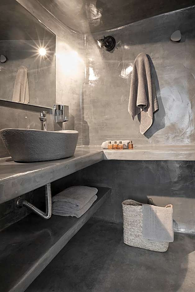 Virginia's Cave Villas