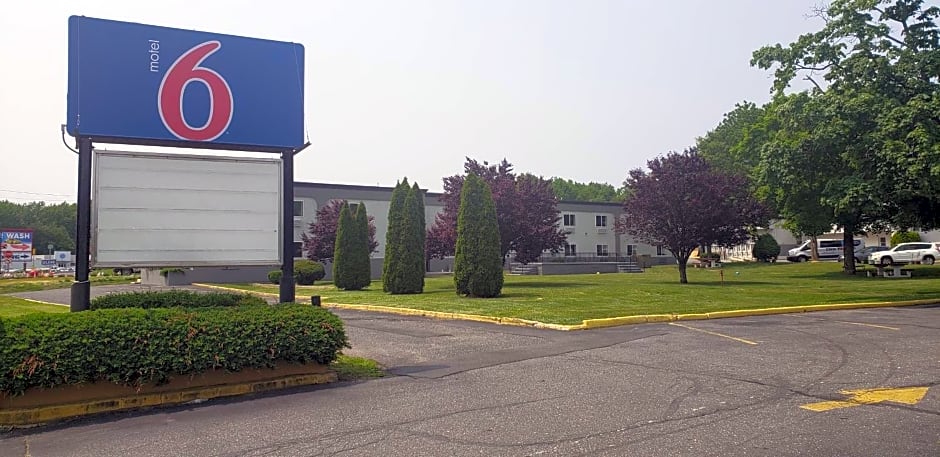 Motel 6-Tinton Falls, NJ