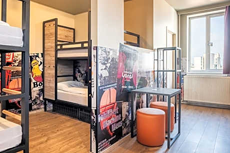 Bed in 4-Bed Dormitory Room