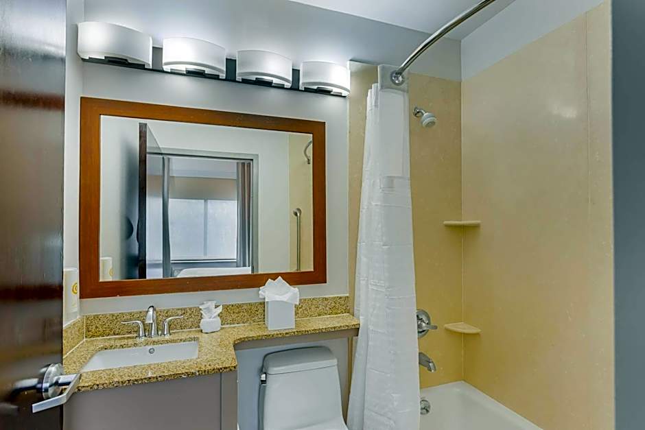 Comfort Inn Staten Island