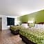 Econo Lodge Inn & Suites East