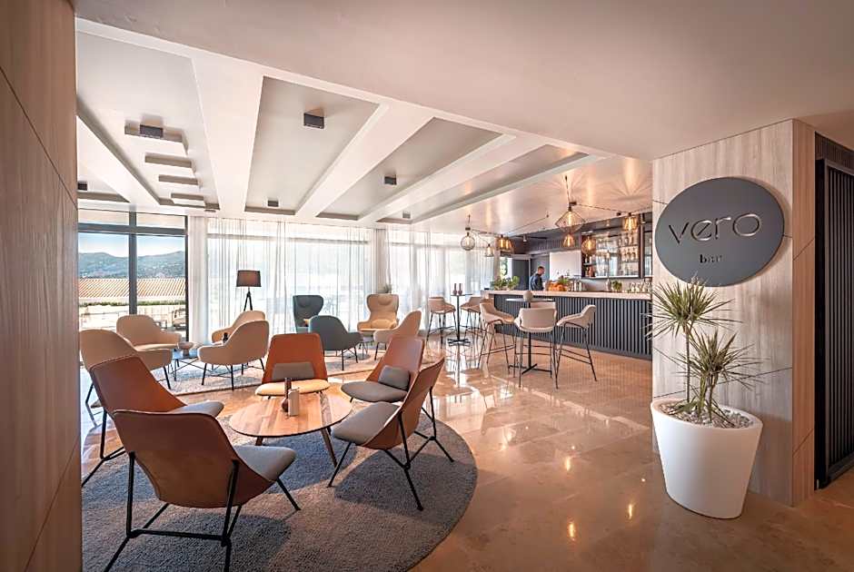 Valamar Tirena Hotel