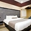 Sapphire Inn & Suites