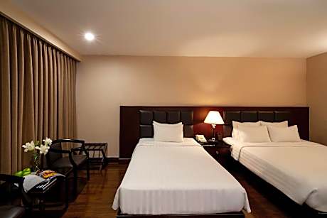 Grand Triple City View