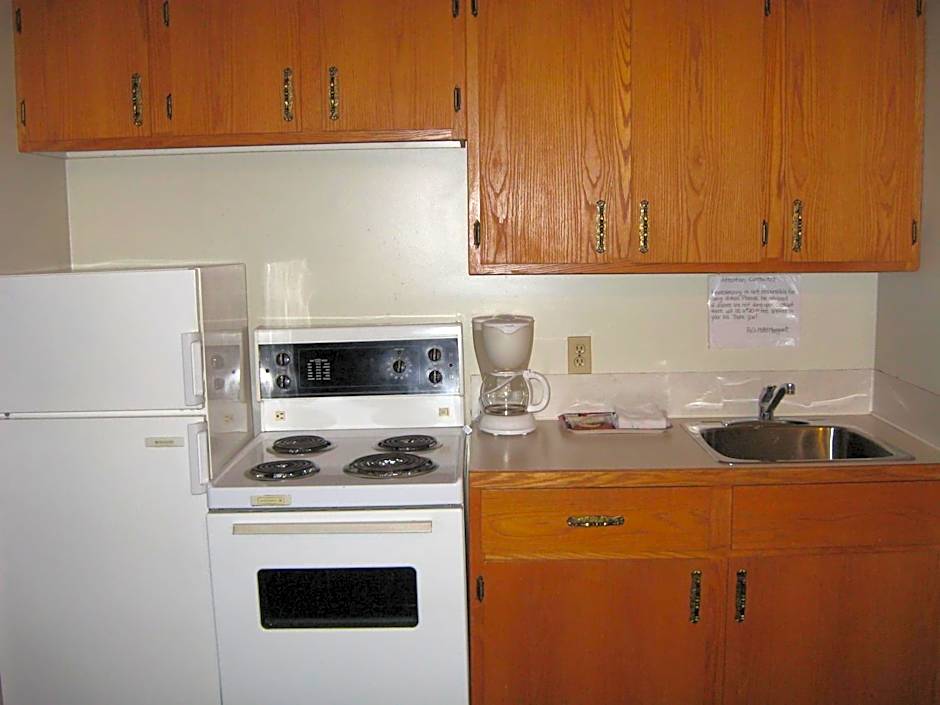 Pals Motel and RV Park