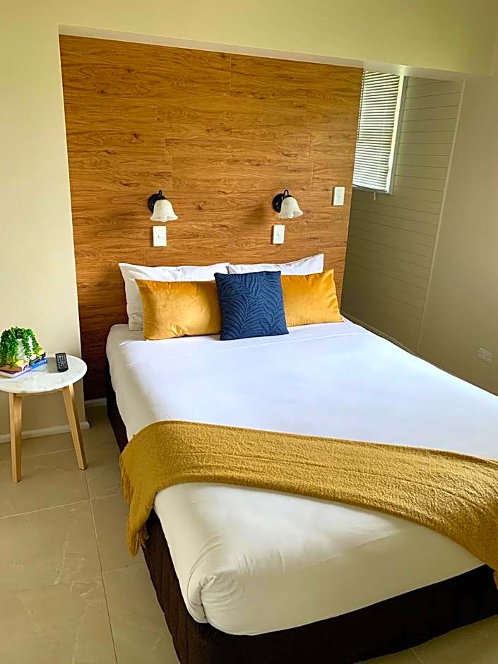 Montville Holiday Apartments