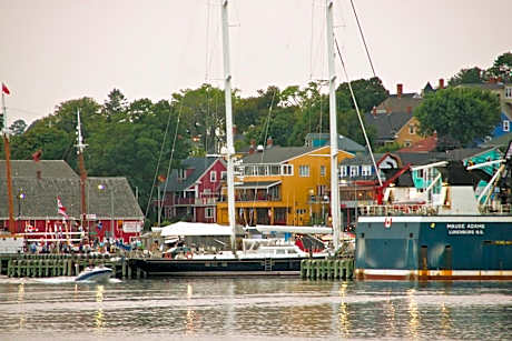 Rum Runner Inn