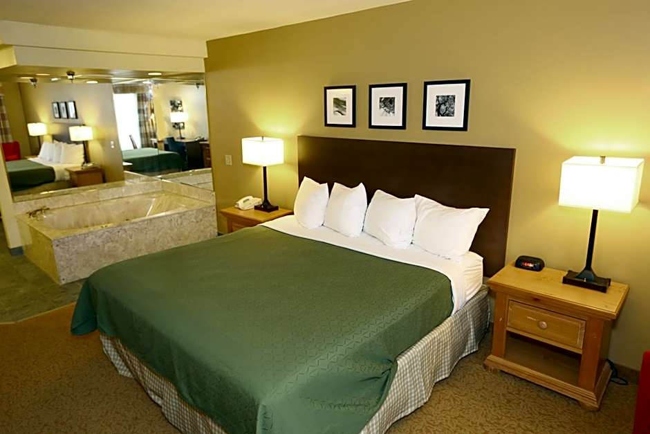 Country Inn & Suites Rochester South Mayo Clinic – Rochester, MN