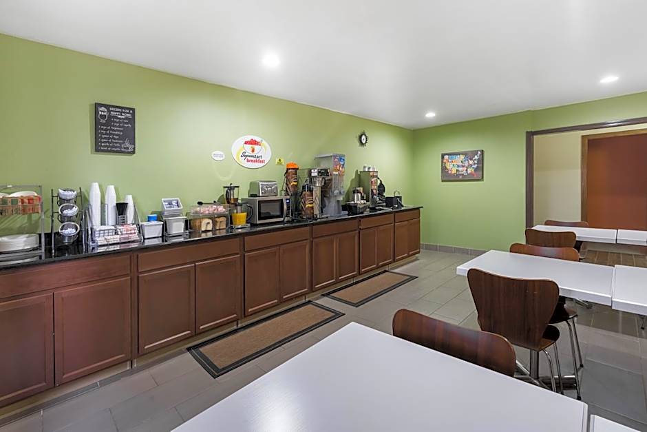 Super 8 by Wyndham Munfordville KY