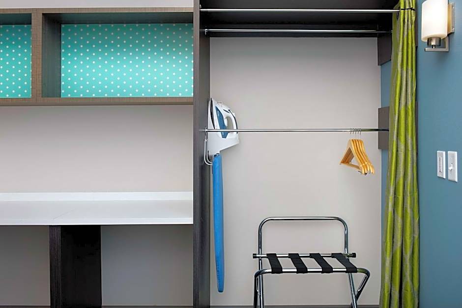 Home2 Suites by Hilton Phoenix Airport South