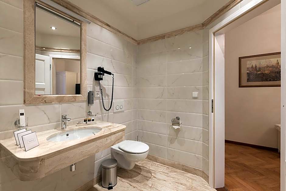 Little King Hotel U Malvaze