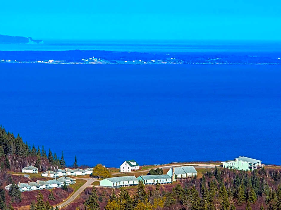 Au Pic de l'Aurore Motel-Chalets