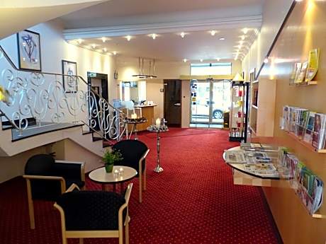 City Hotel by celina