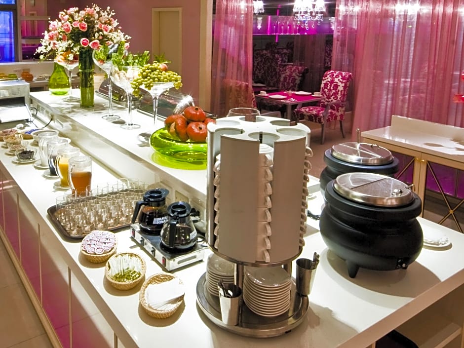 Yes Motel City Resort Paradise