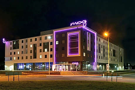 Moxy by Marriott Edinburgh Airport