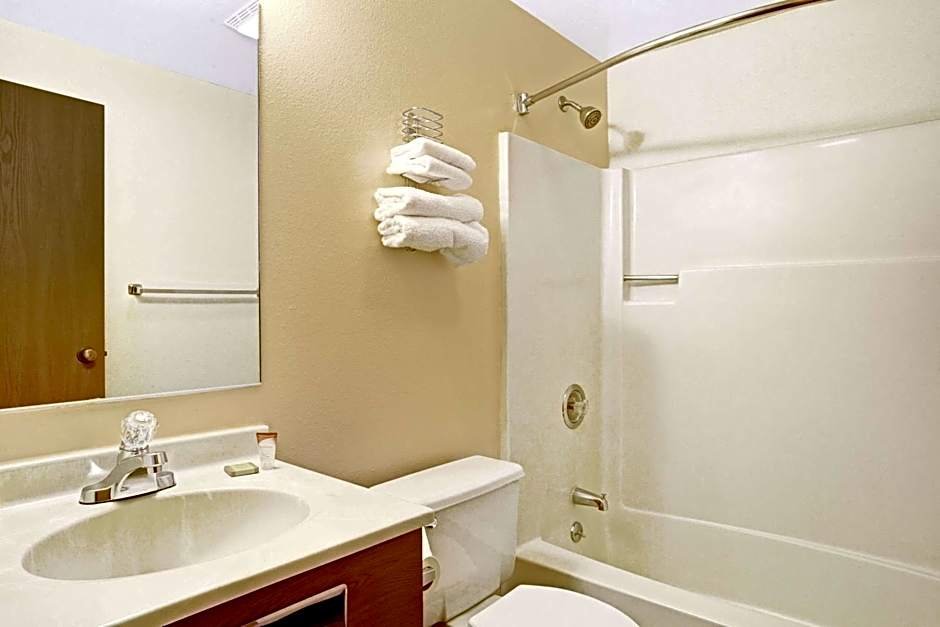 Super 8 by Wyndham Carson City