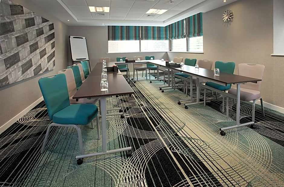 Ramada Hotel & Suites by Wyndham Coventry