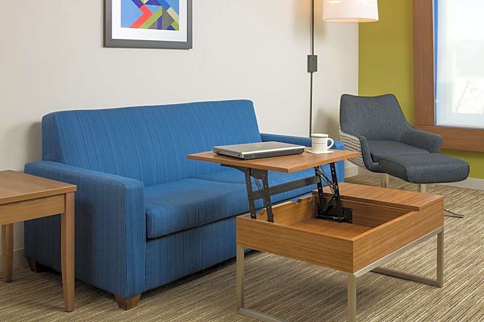 Holiday Inn Express Hotel & Suites White River Junction By IHG