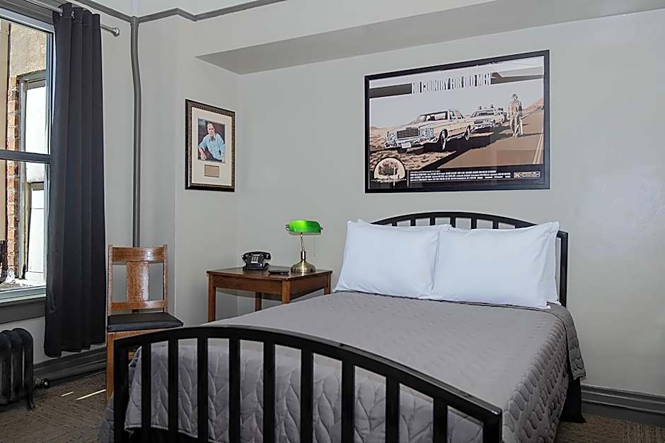 Gardner Hotel & Hostel