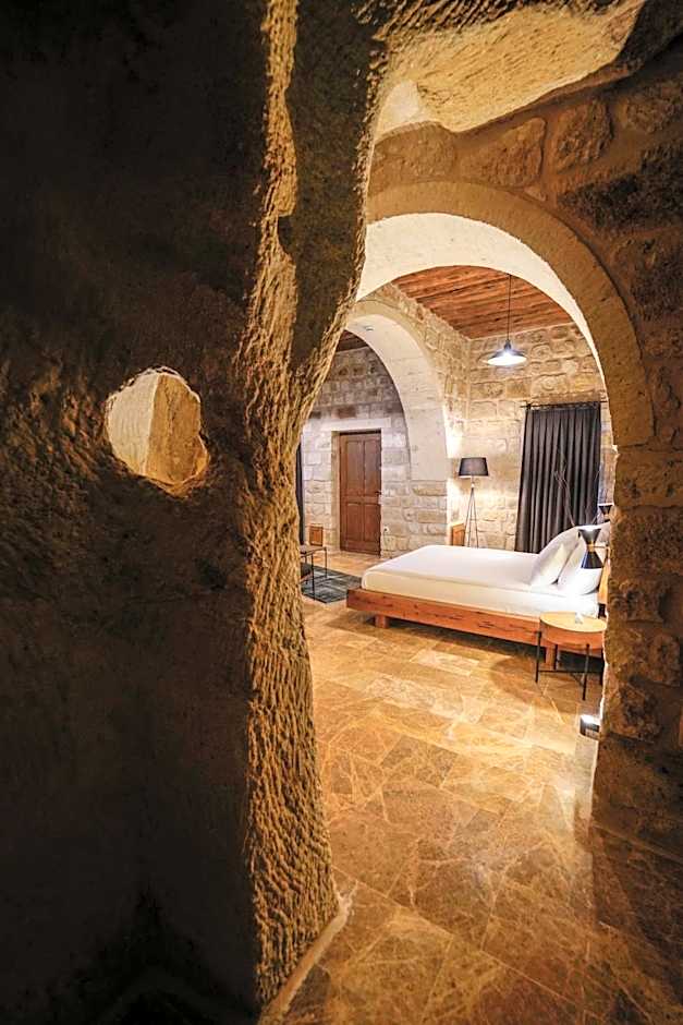 Solem Cave Suites
