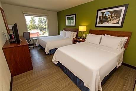 Queen Room with Two Queen Beds