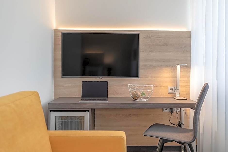 Garner Berlin - Spandau By IHG