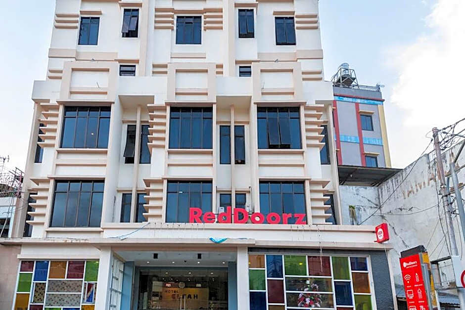 RedDoorz Plus @ Paal 2 Manado