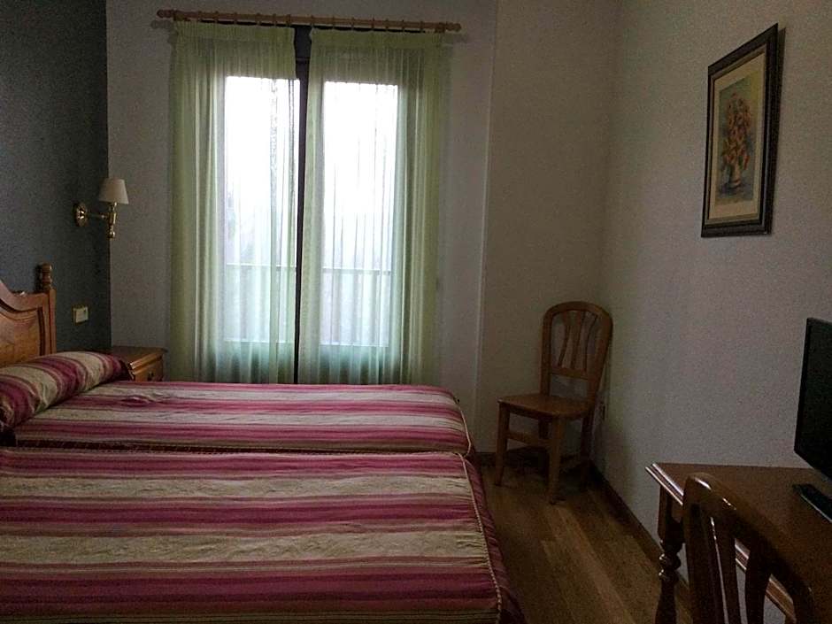 Hotel Cinco Castaños