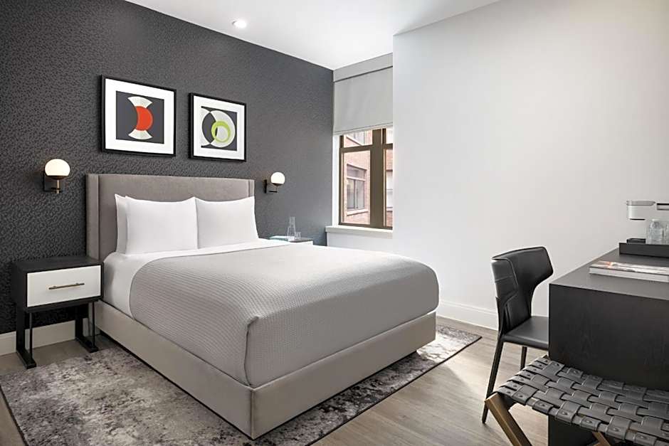 Photo 1 of 4 of Superior 1 Queen Bed