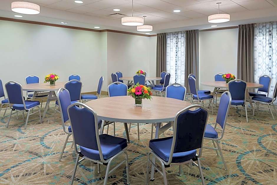 Homewood Suites By Hilton Cleveland / Beachwood