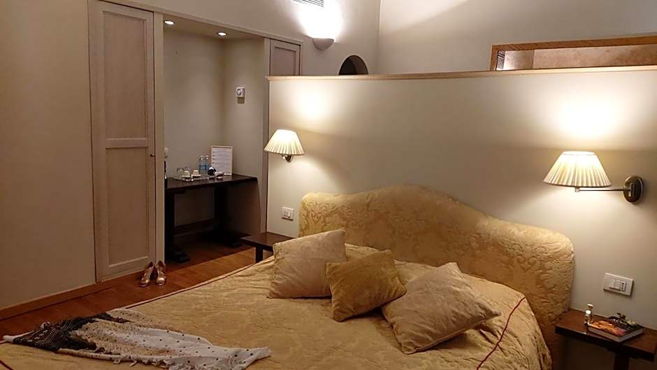 Tornabuoni La Petite Suite