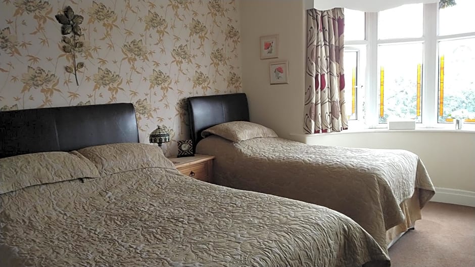 Hollingworth Lake Guest House Room Only Accommodation
