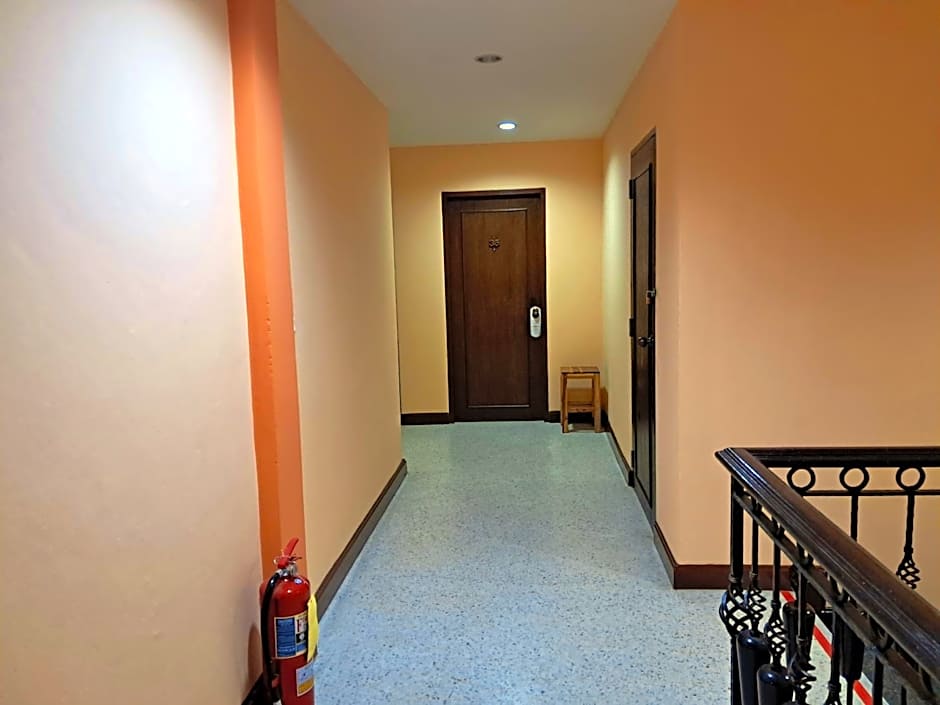 Baan Thara Guesthouse