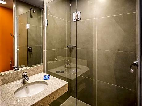 Adapted Standard Double Room