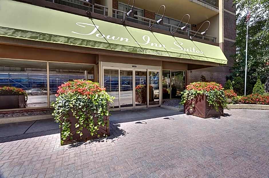 Town Inn Suites