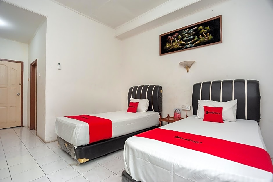 RedDoorz @ Jalan Jendral Sudirman Jambi 2