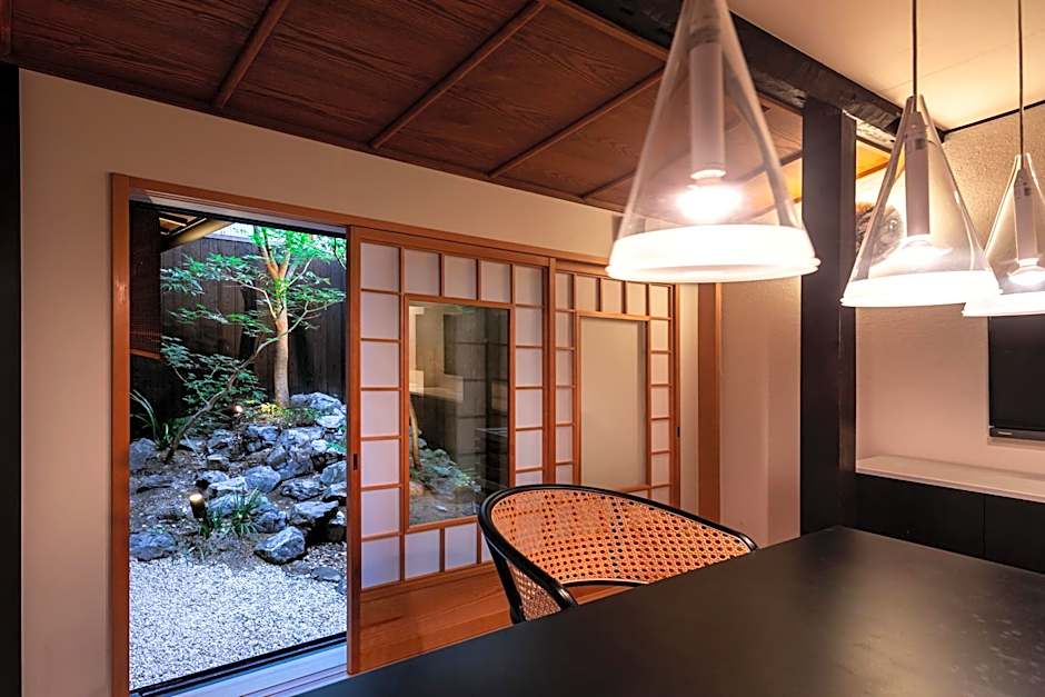 Rinn Machiya Kuon