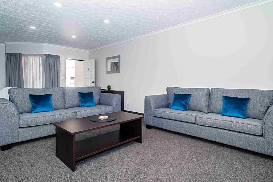 White Heron Motor Lodge