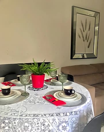 Sinta-se em Casa! Ap Novo, Aconchegante e Funcional- Ótima localização