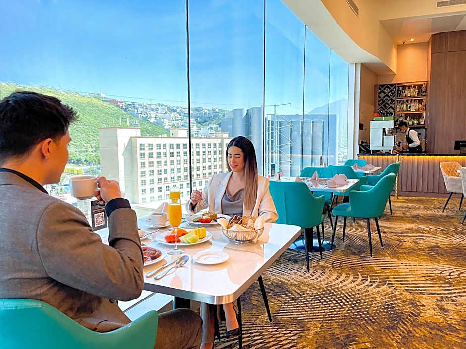 Safi Royal Luxury Metropolitan