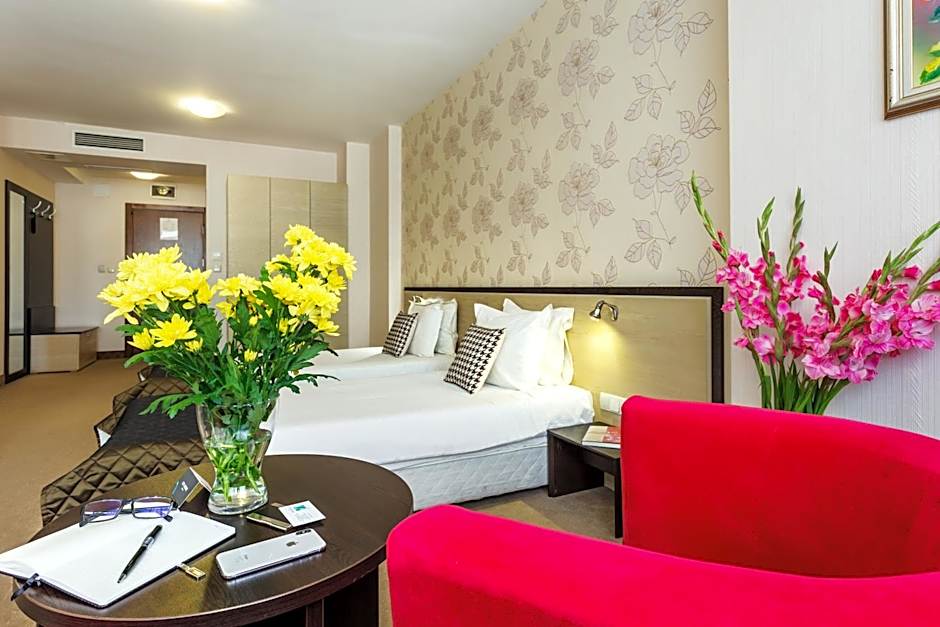 City Avenue Hotel by HMG